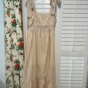 Moodie Women’s Maxi Dress with Yellow and White Stripes Size Large